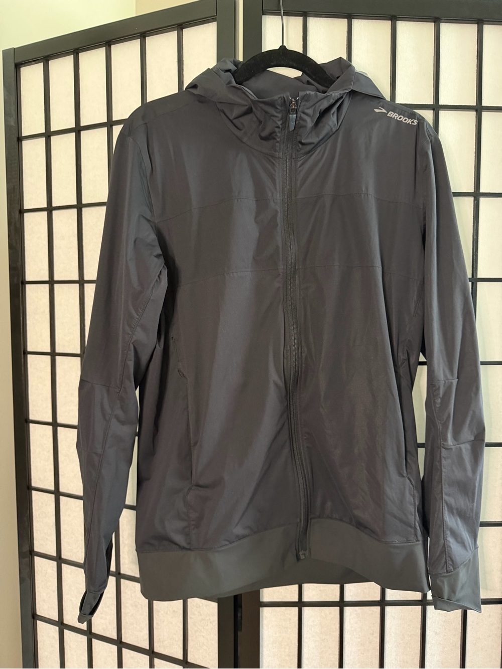 Brooks Men's Hideout Run Happy Hooded Windbreaker Jacket Small